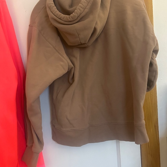 Aritzia TNA cozy sweater size 1 - Picture 3 of 4